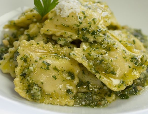 ravioles con pesto