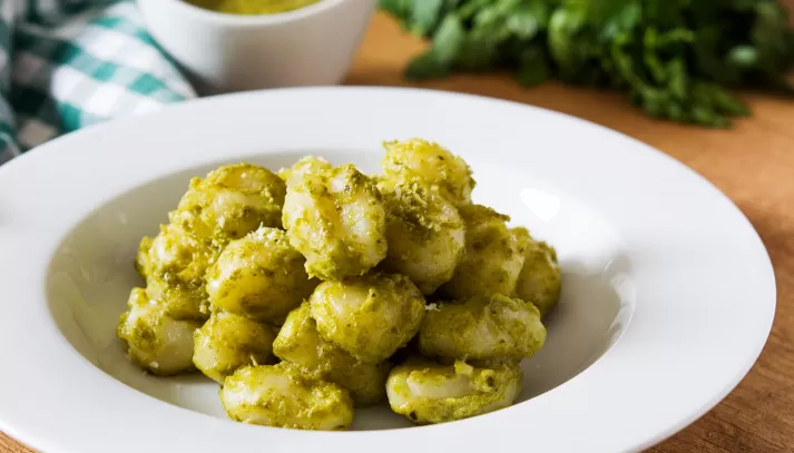 Ñoquis con Pesto de Albahaca