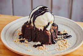 brownie con helado