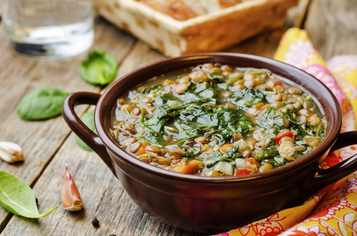 sopa de lentejas y espinaca