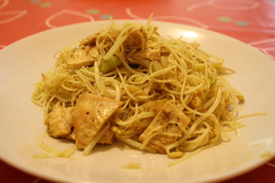 Fideos de Arroz con Pollo al Curry